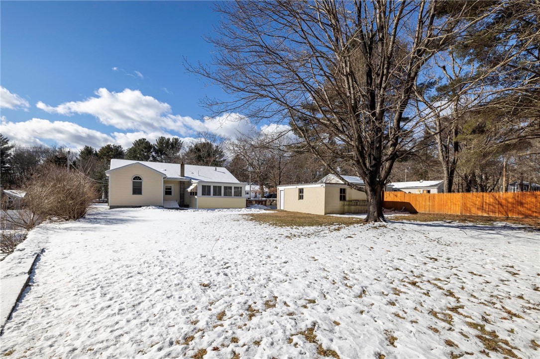 83 Hill Road Burrillville, RI 02830 - Photo 8 of 38