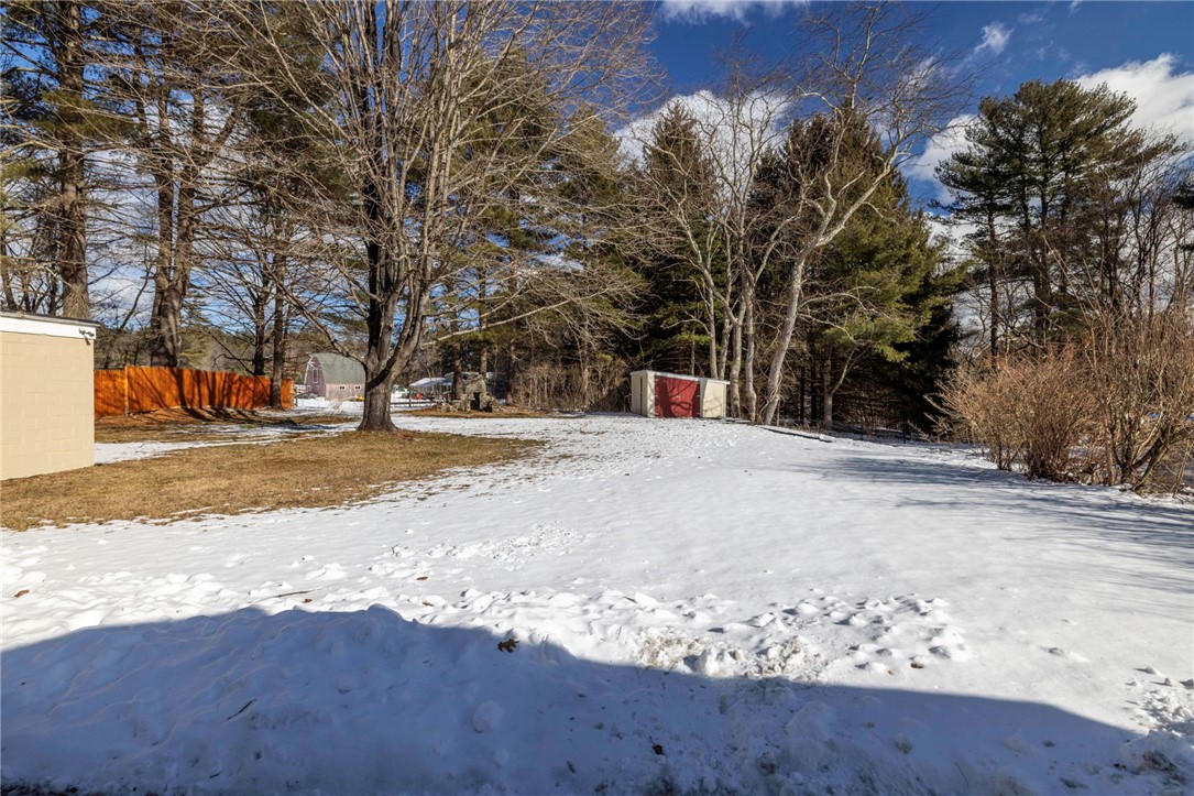 83 Hill Road Burrillville, RI 02830 - Photo 10 of 38