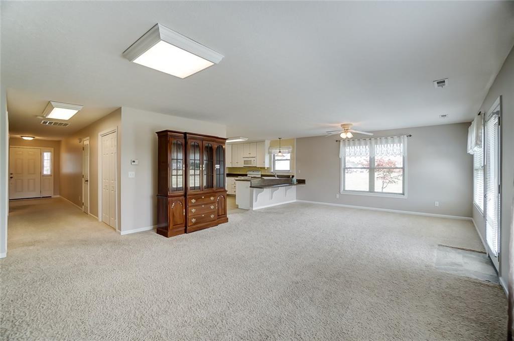 284 Hampton Trail Springfield, OH 45502 - Photo 8 of 25 Gallery Image 8