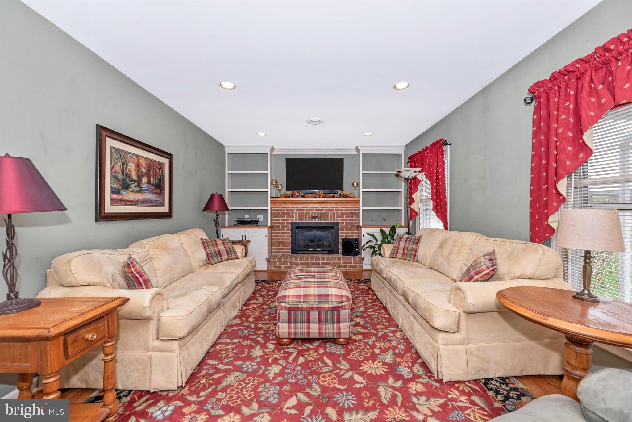 11416 Daysville Road Frederick, MD 21701 - Photo 7 of 62 Living Room