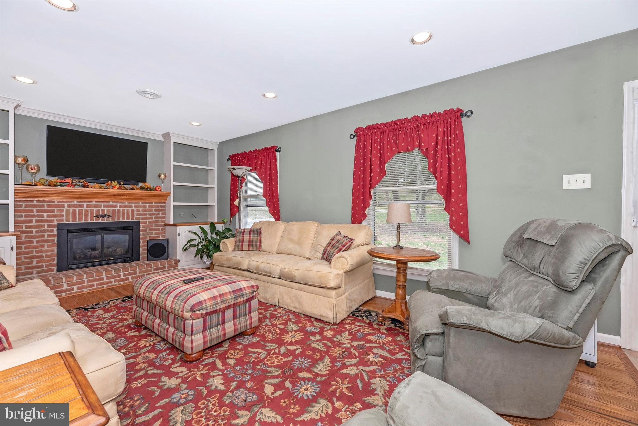 11416 Daysville Road Frederick, MD 21701 - Photo 8 of 62 Living Room