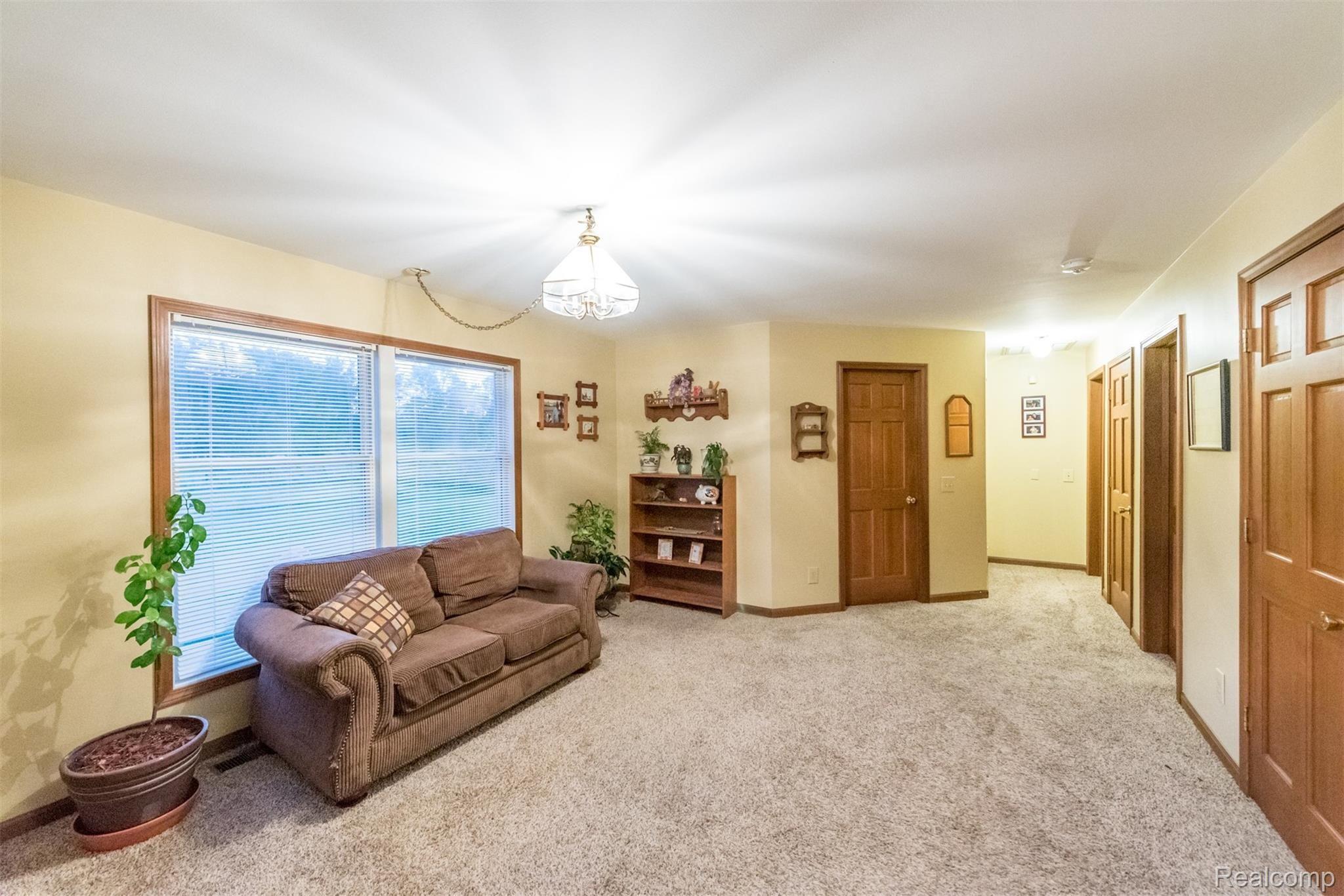 11093 Roberts Road Stockbridge, MI 49285 - Photo 13 of 41 DSC_8794.jpg