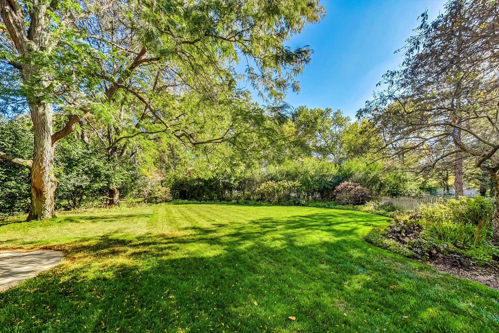 4763 Middle Road Gurnee, IL 60031 - Photo 36 of 47 a view of a trees with a yard
