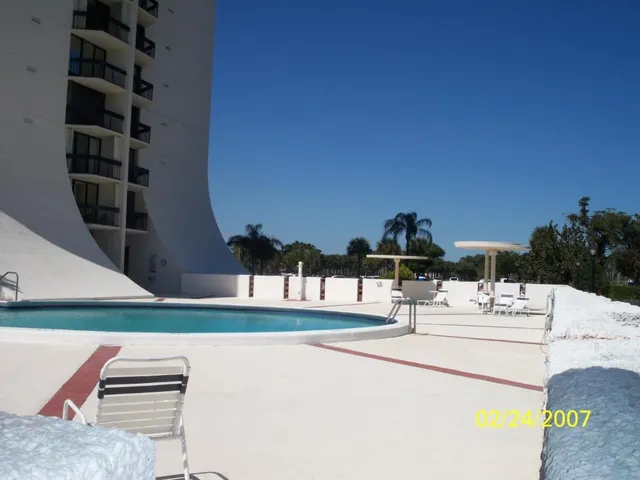 $2,600 | 2400 Presidential Way, Unit 306, West Palm Beach, FL 33401