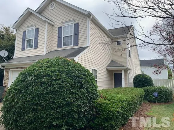 $1,895 | 404 Commons Drive, Holly Springs, NC 27540