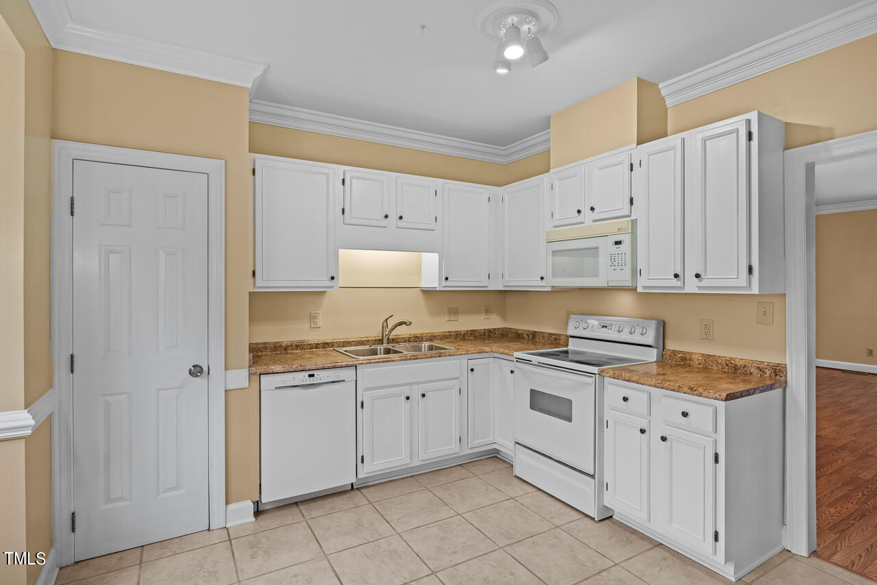 8448 Wycombe Lane Raleigh, NC 27615 - Photo 5 of 21 8448-wycombe-5