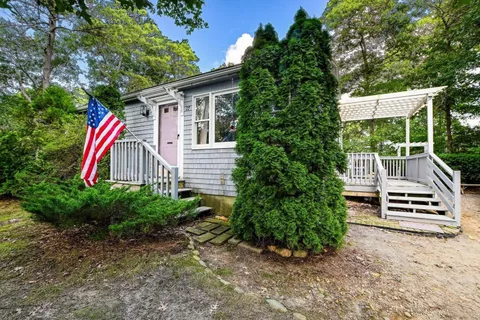 $475,000 | 27 Crooked Meadow Road, Falmouth, MA 02536