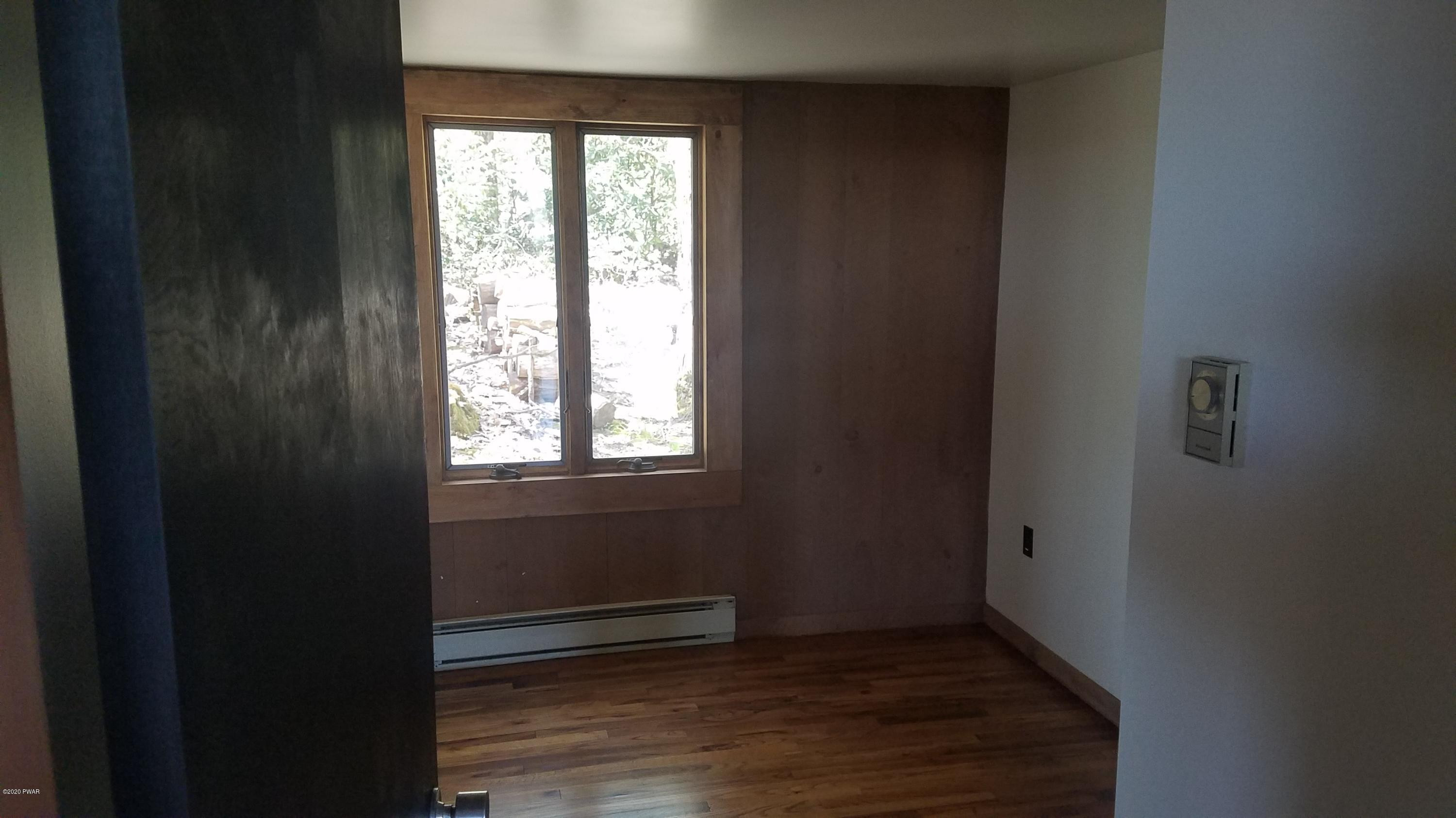 171 South Fairview Road Tafton, PA 18464 - Photo 16 of 41 Hardwood Floors