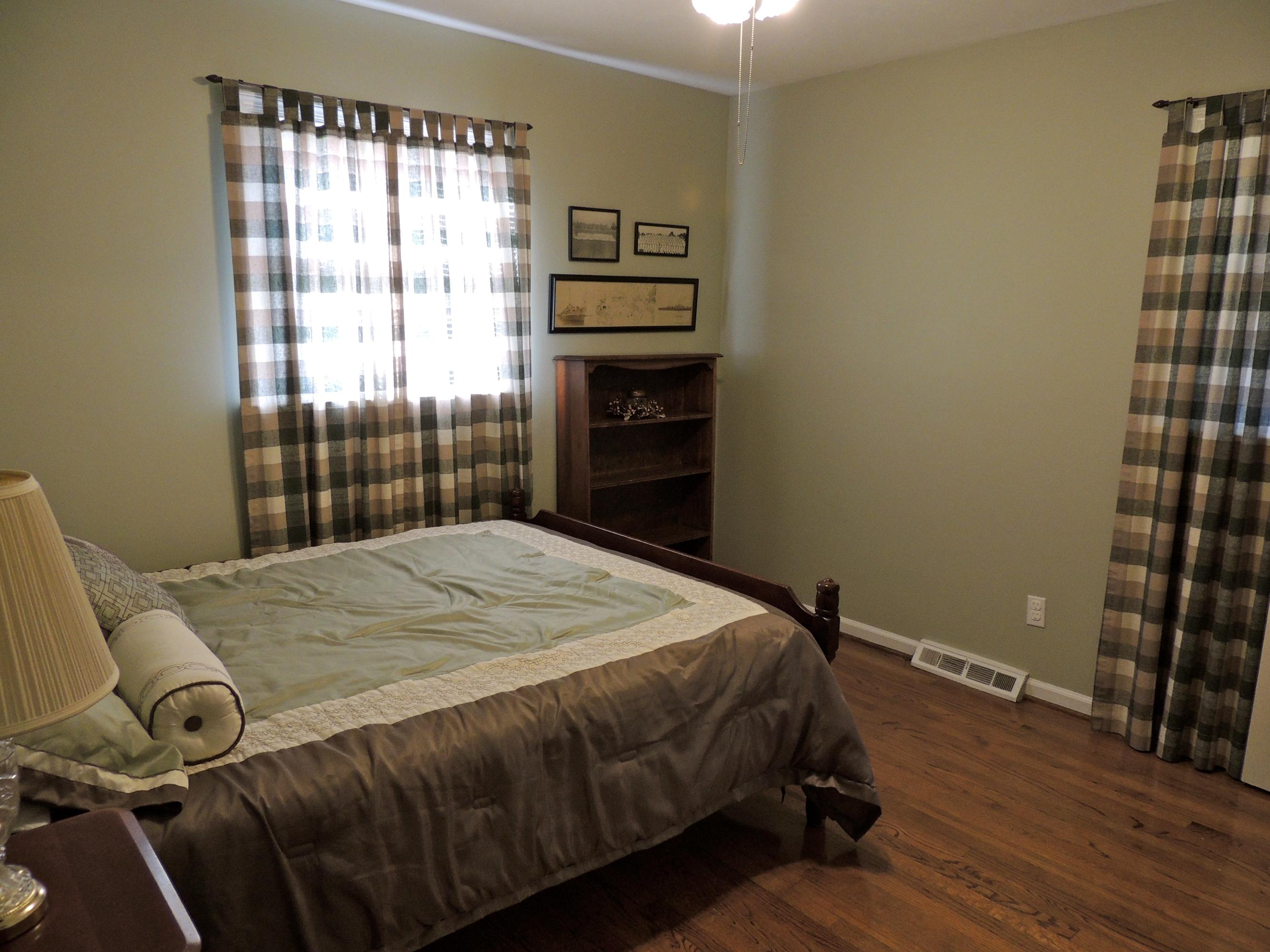 526 Magnolia Road Roanoke, VA 24019 - Photo 17 of 24 Master Bedroom