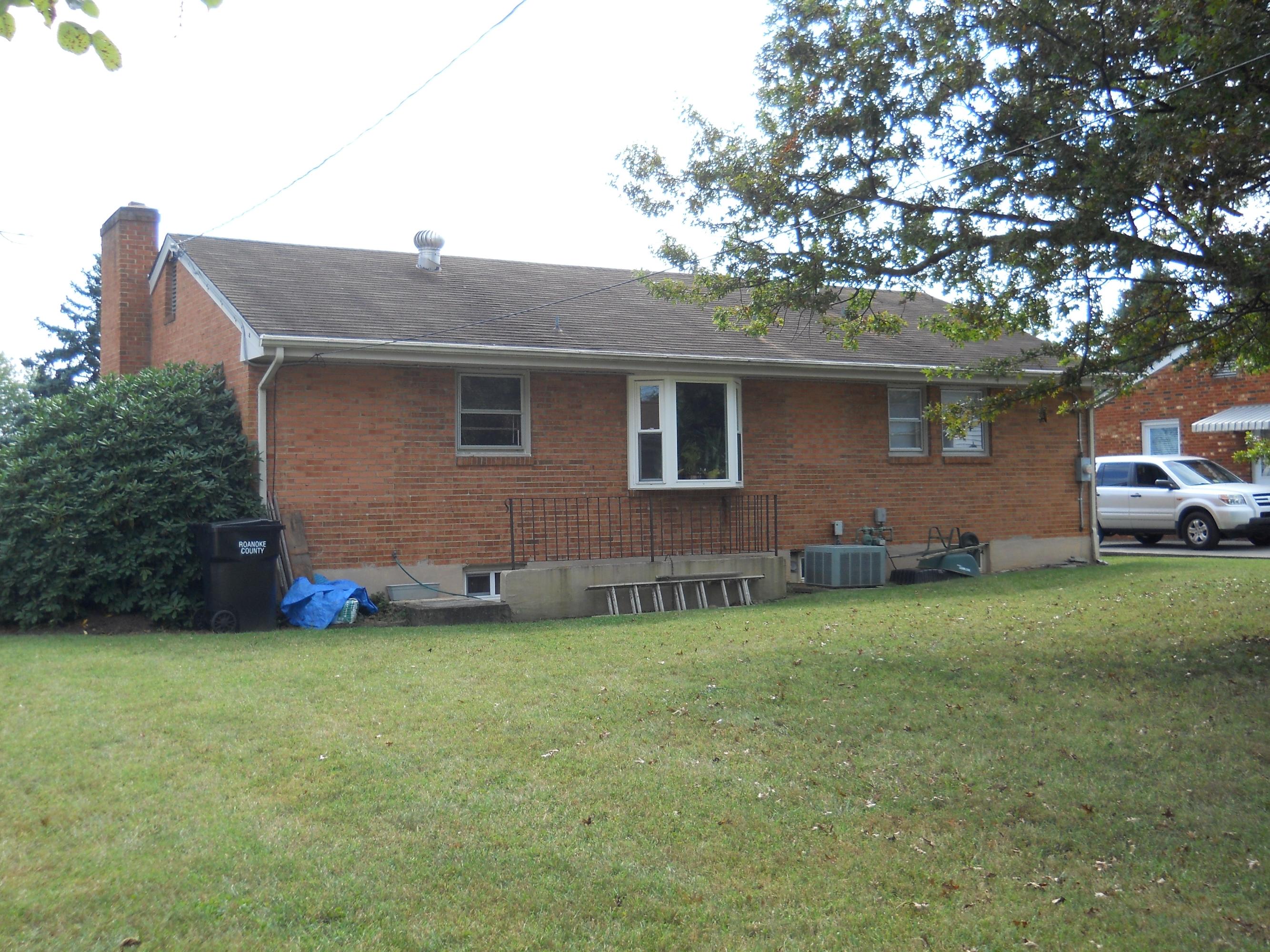 526 Magnolia Road Roanoke, VA 24019 - Photo 23 of 24 Back of home