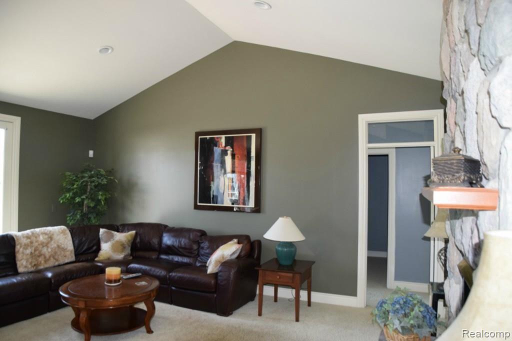 64110 Hartway Road Ray, MI 48096 - Photo 11 of 49 AGreatRoom (2) (1280x853).jpg