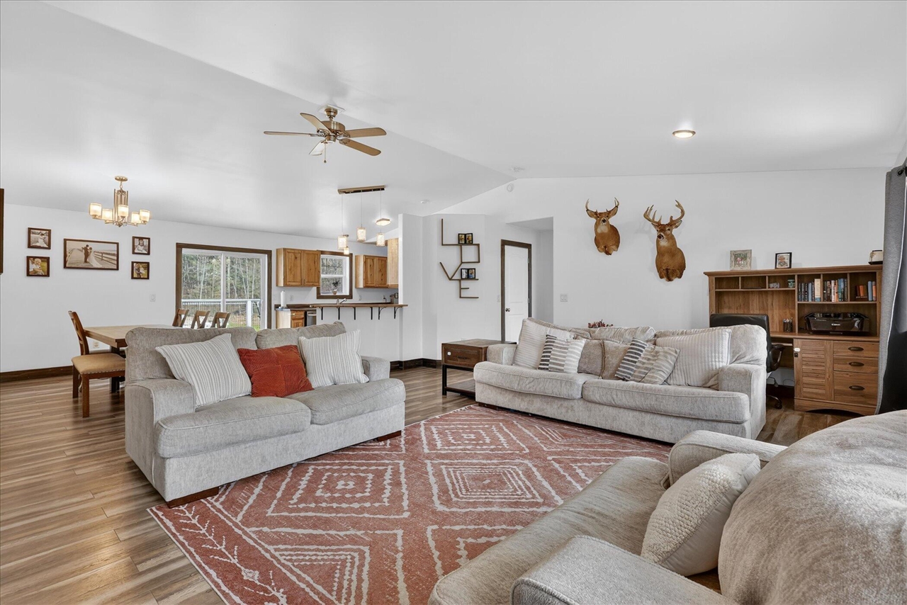 20392 Gates Road Howard City, MI 49329 - Photo 10 of 42