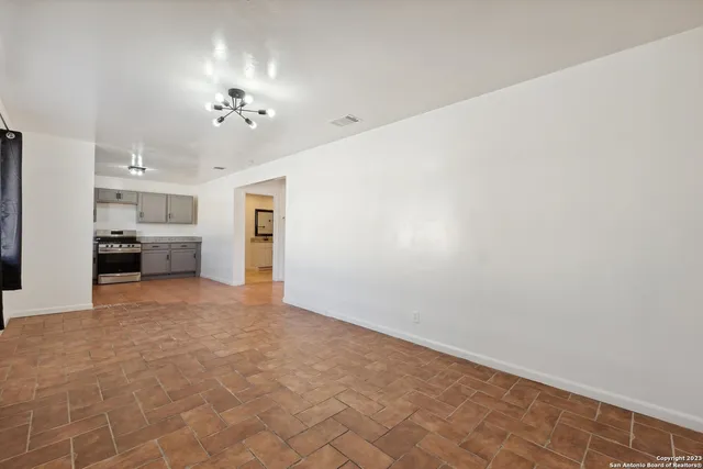 $995 | 810 Zachry Drive, San Antonio, TX 78228