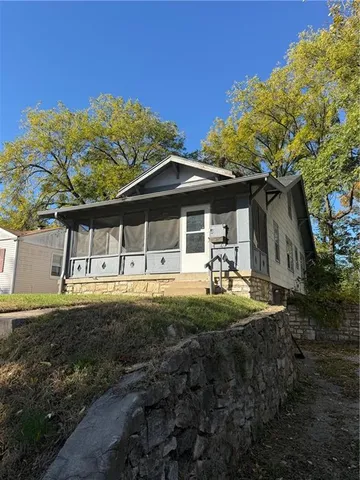 $120,000 | 6112 Tracy Avenue, Kansas City, MO 64110
