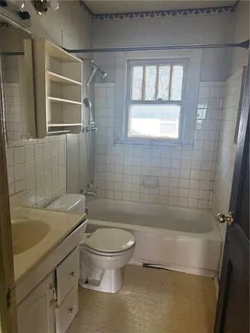 $120,000 | 6112 Tracy Avenue, Kansas City, MO 64110