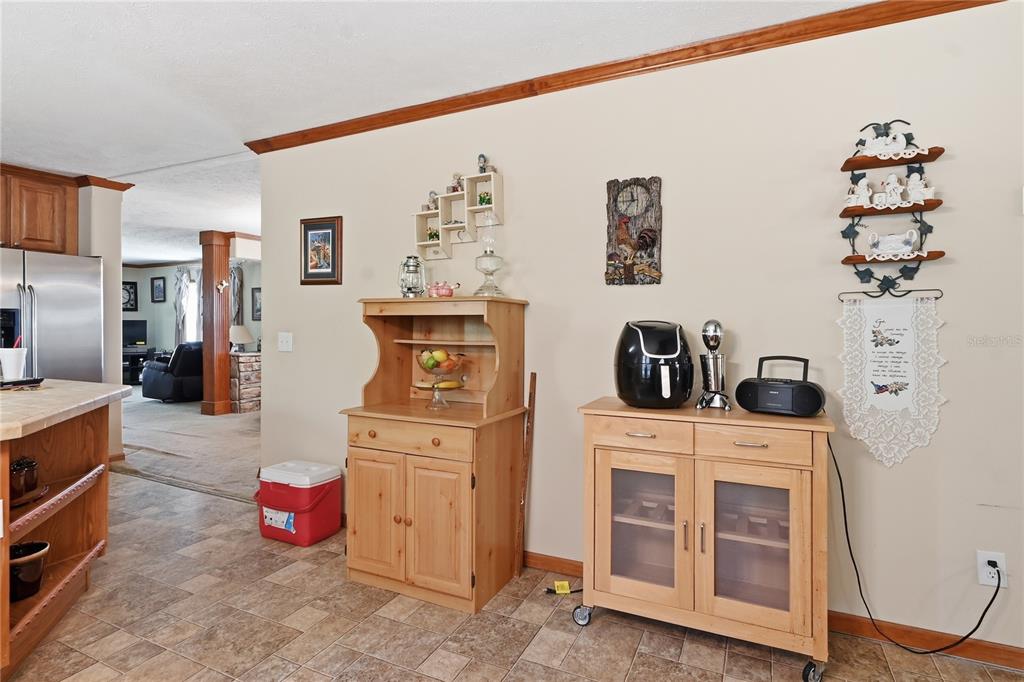 5809 Northwest 18th Terrace Bell, FL 32619 - Photo 7 of 23