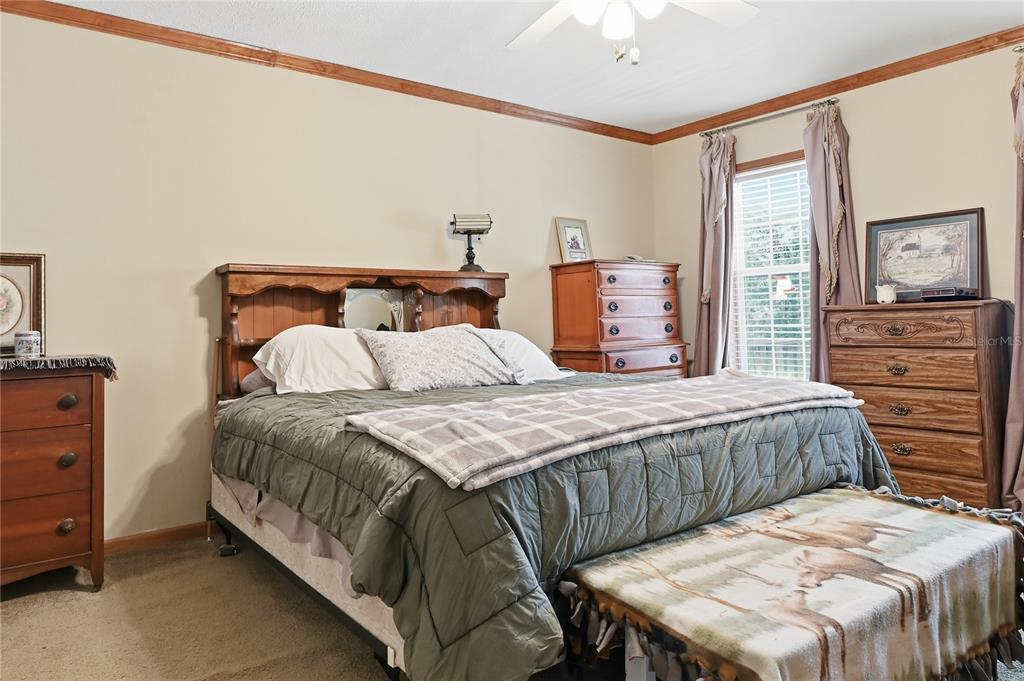 5809 Northwest 18th Terrace Bell, FL 32619 - Photo 9 of 23