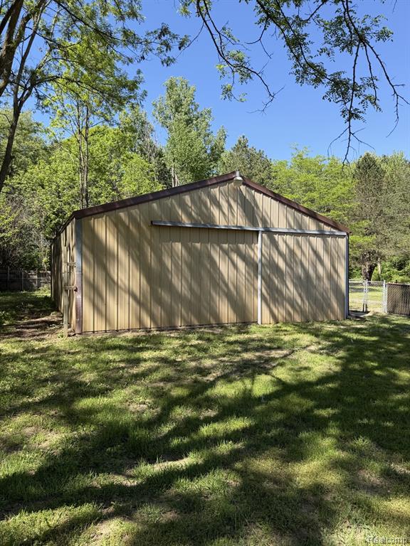 5215 Schlaud Road North Branch, MI 48461 - Photo 8 of 30