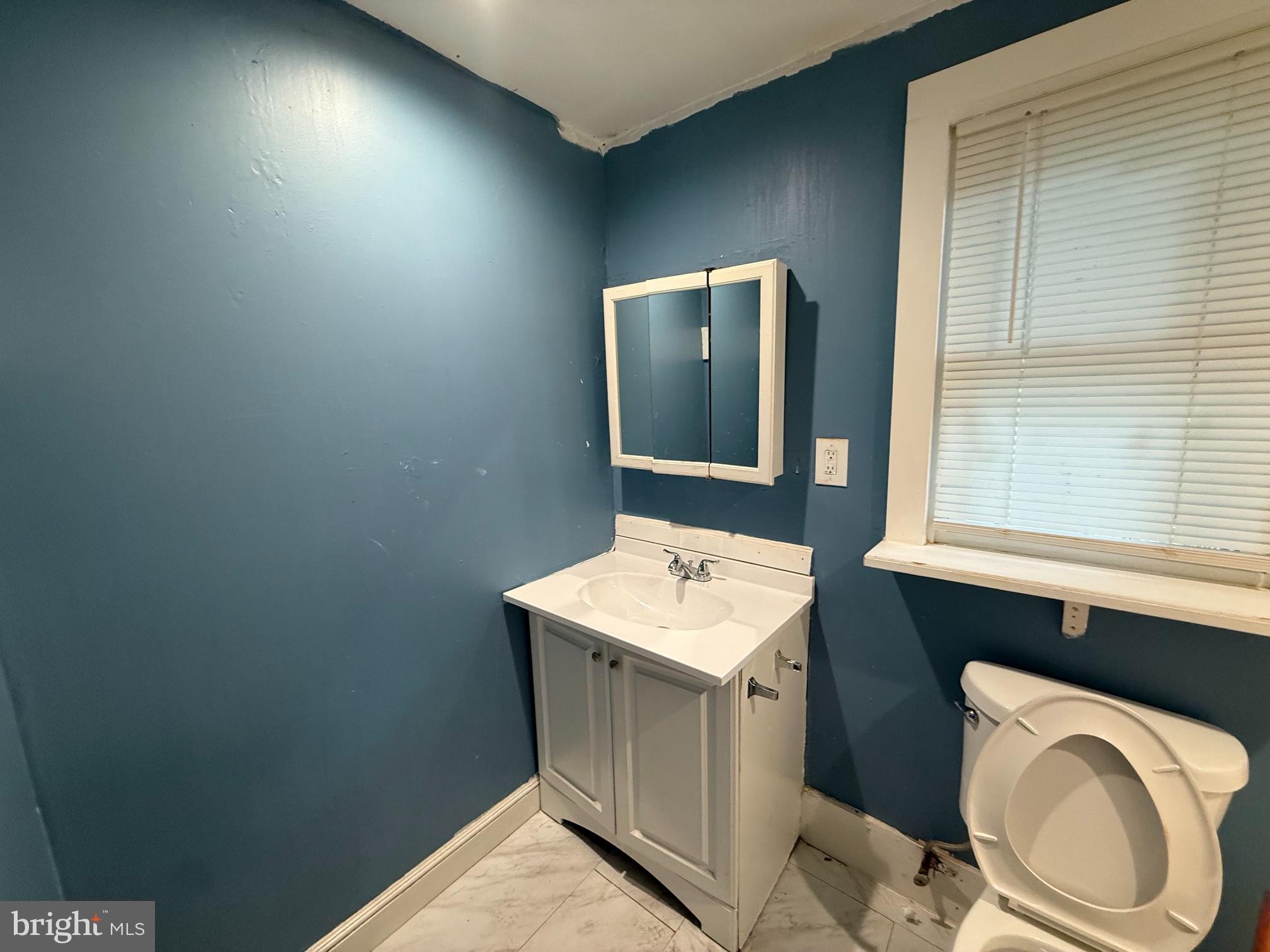 212 Warren Street, Unit 2 Beverly, NJ 08010 - Photo 28 of 33 Unit 2 Bathroom