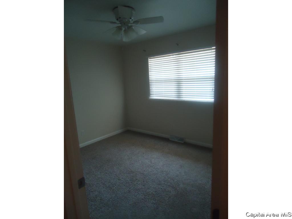2257 East Watch Avenue Springfield, IL 62702 - Photo 12 of 22