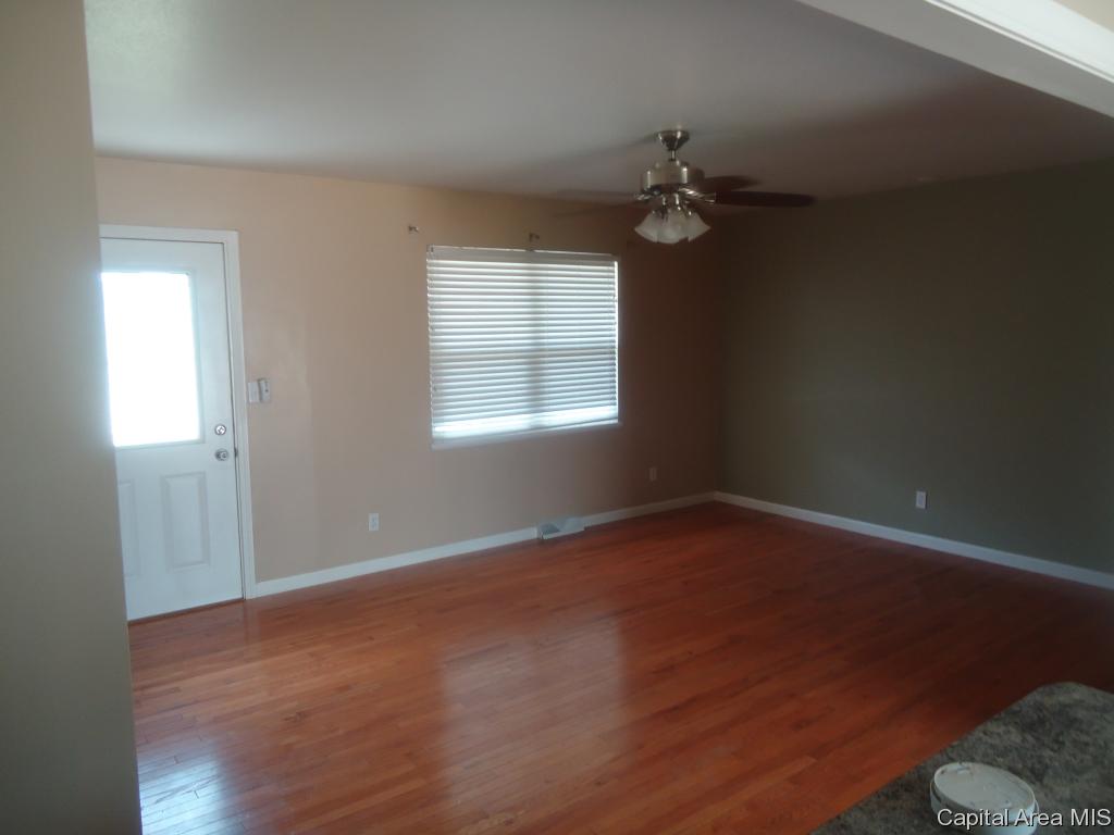 2257 East Watch Avenue Springfield, IL 62702 - Photo 3 of 22