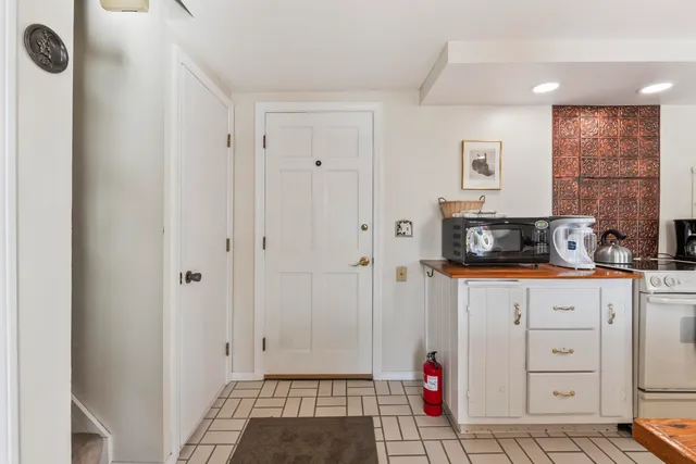 $185,000 | 116 2nd Street, Unit 3, Hallowell, ME 04347