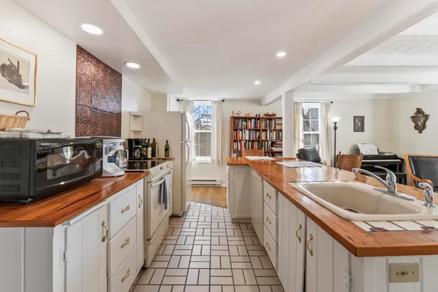 $185,000 | 116 2nd Street, Unit 3, Hallowell, ME 04347