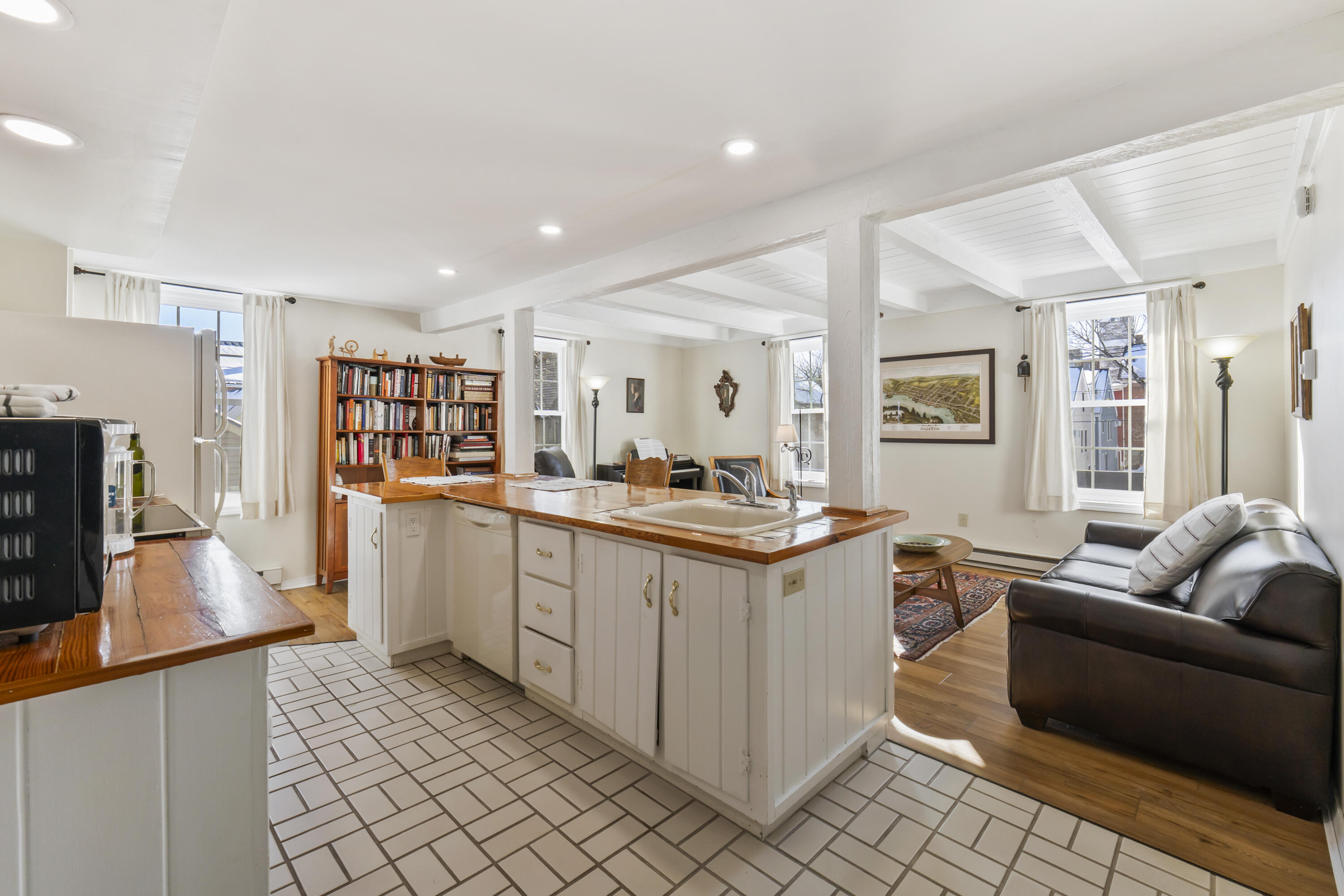 116 2nd Street, Unit 3 Hallowell, ME 04347 - Photo 8 of 34 116 2nd St #3_108