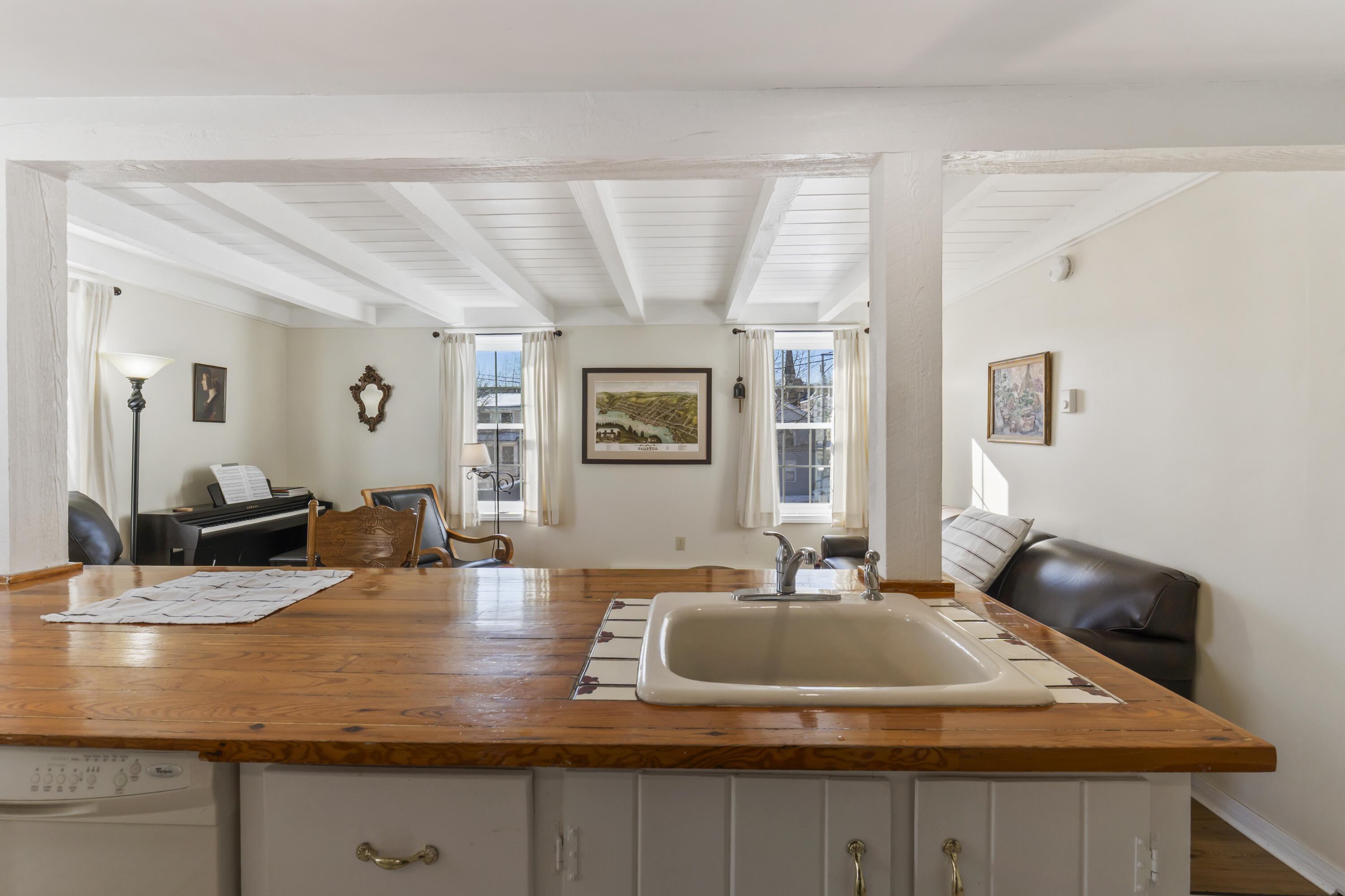 116 2nd Street, Unit 3 Hallowell, ME 04347 - Photo 9 of 34 116 2nd St #3_109