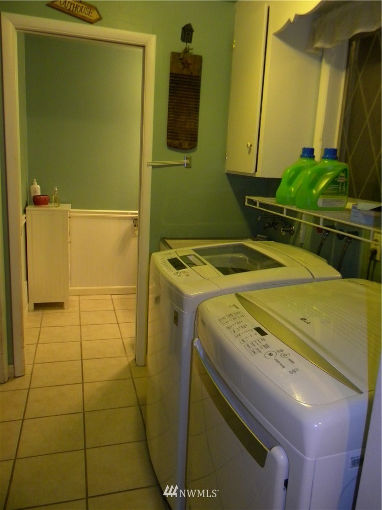 9021 Lake Steilacoom Point Road Southwest Lakewood, WA 98498 - Photo 24 of 25