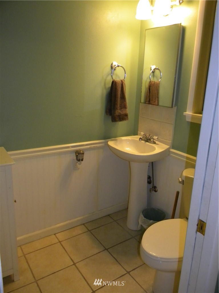 9021 Lake Steilacoom Point Road Southwest Lakewood, WA 98498 - Photo 25 of 25