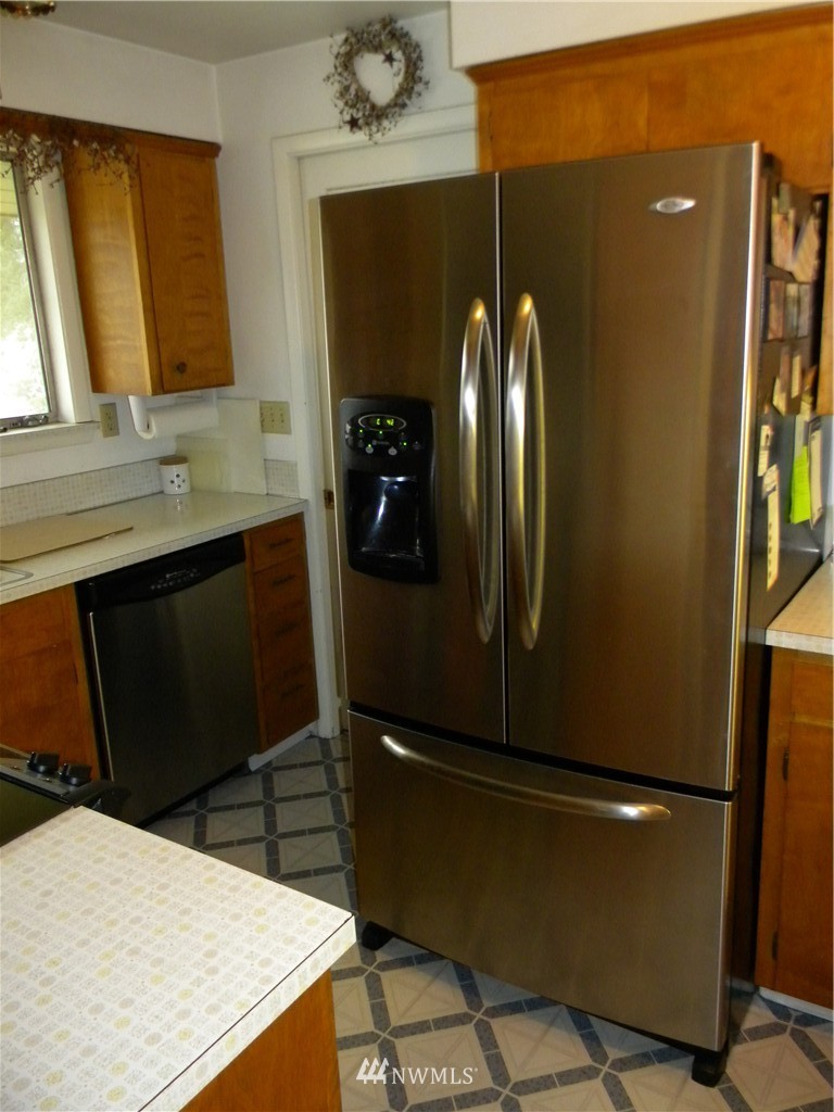 9021 Lake Steilacoom Point Road Southwest Lakewood, WA 98498 - Photo 9 of 25