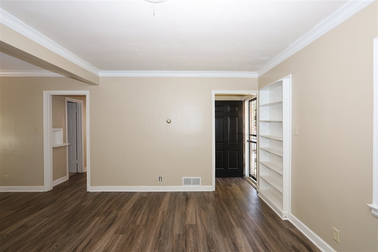 1040 Railton Road Memphis, TN 38111 - Photo 3 of 10