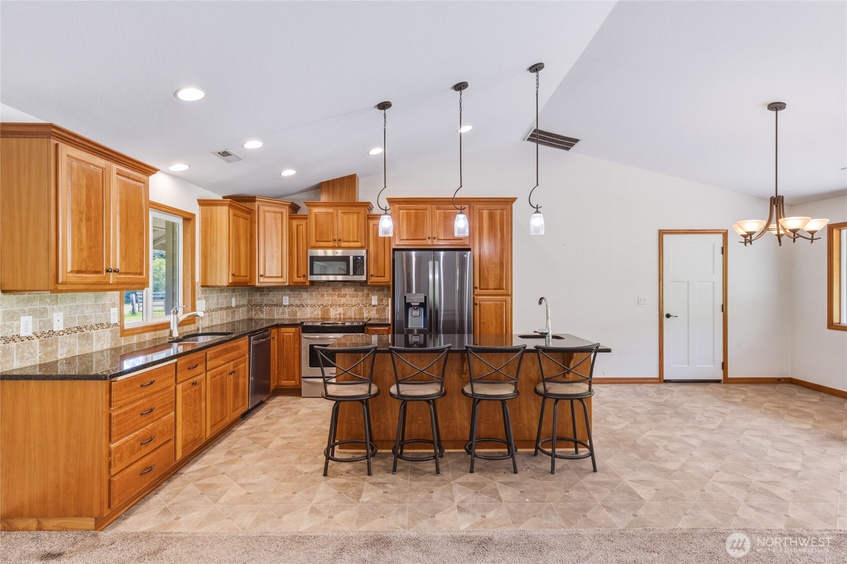 521 Bodine Road Kelso, WA 98626 - Photo 14 of 36
