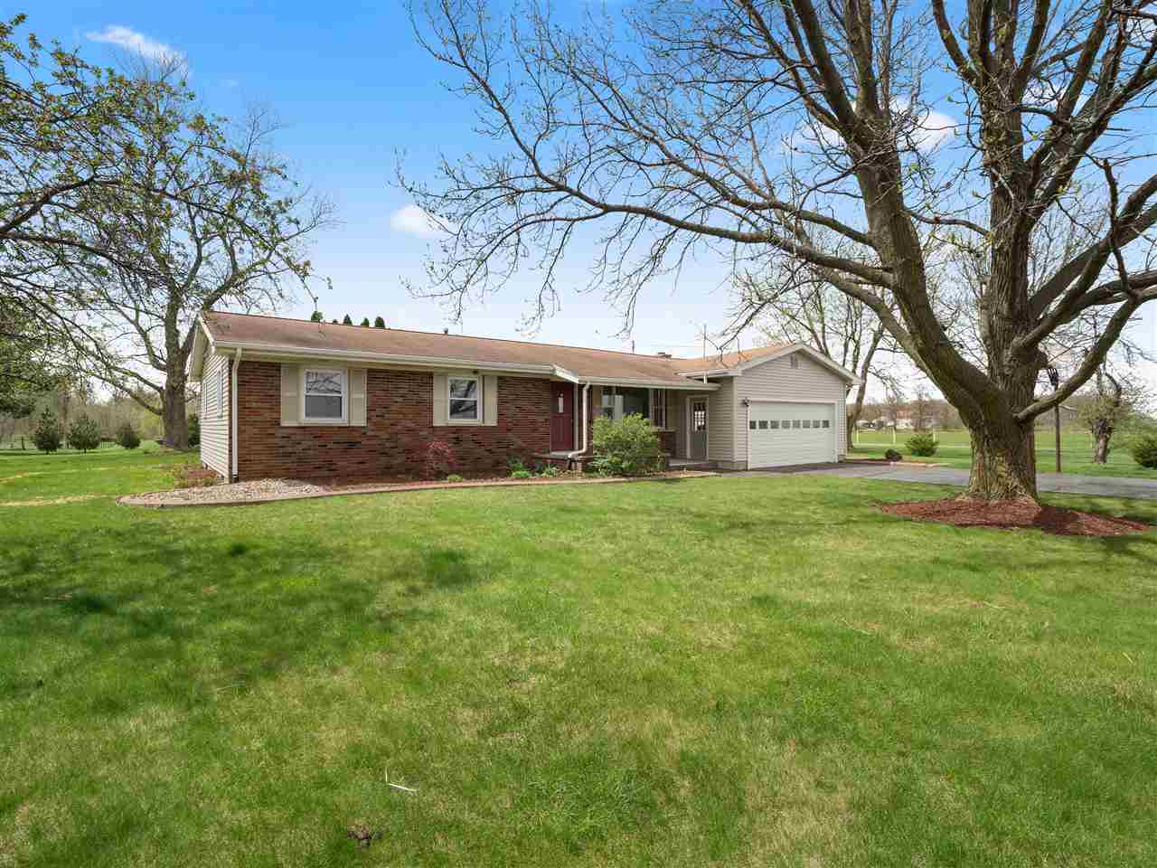 11604 Coverdale Road Fort Wayne, IN 46809 - Photo 1 of 36