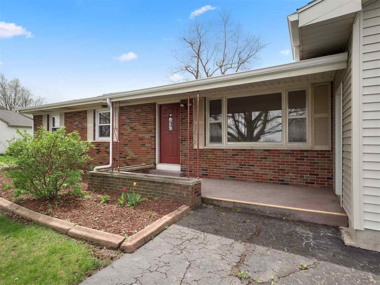 11604 Coverdale Road Fort Wayne, IN 46809 - Photo 2 of 36