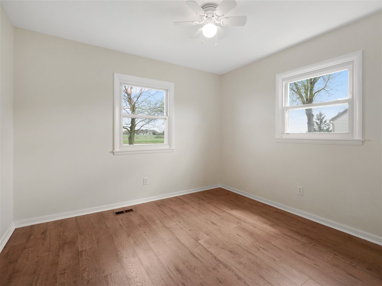 11604 Coverdale Road Fort Wayne, IN 46809 - Photo 21 of 36