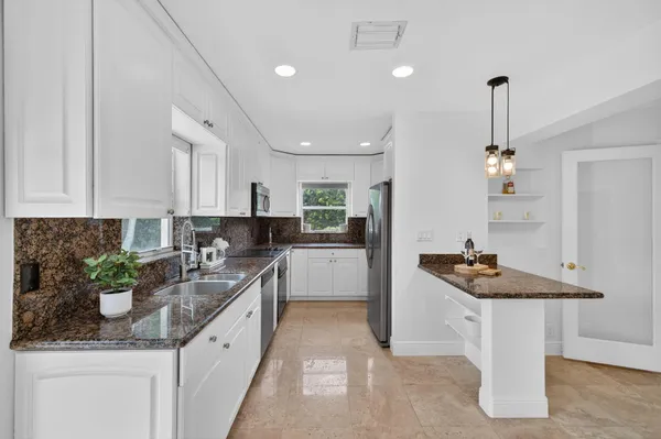 $6,500 | 2808 Northeast 22nd Street, Fort Lauderdale, FL 33305