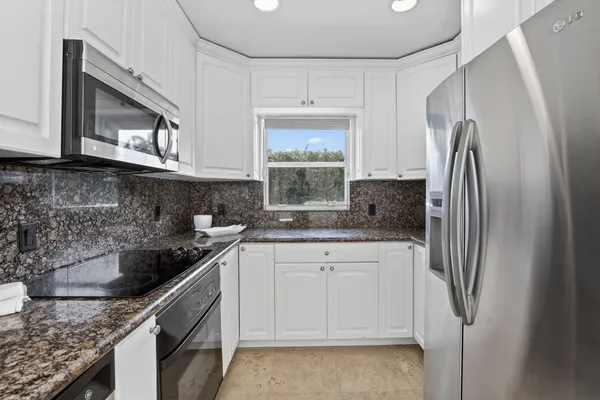 $6,500 | 2808 Northeast 22nd Street, Fort Lauderdale, FL 33305