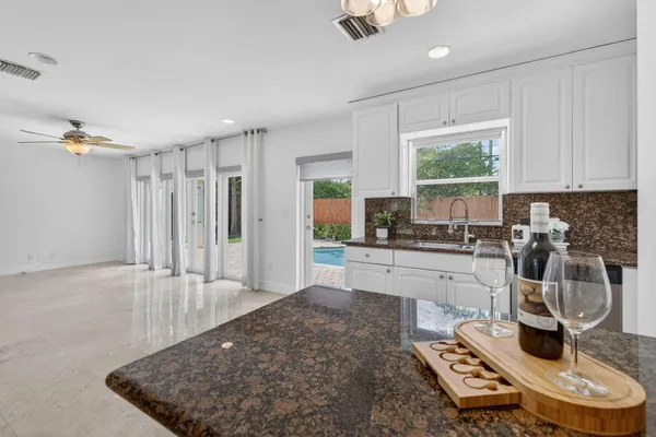 $6,500 | 2808 Northeast 22nd Street, Fort Lauderdale, FL 33305