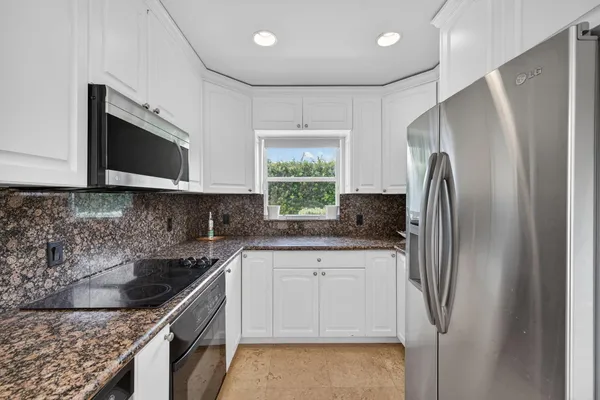 $6,500 | 2808 Northeast 22nd Street, Fort Lauderdale, FL 33305