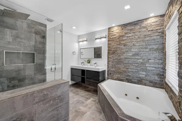 $6,500 | 2808 Northeast 22nd Street, Fort Lauderdale, FL 33305