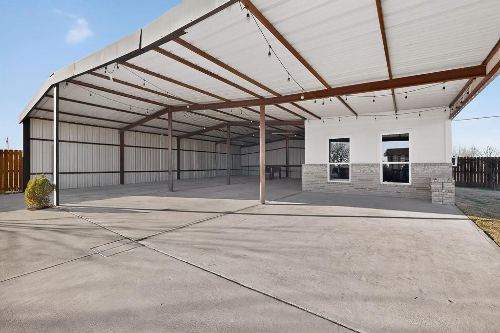 819 Hoss Road Sanger, TX 76266 - Photo 25 of 40