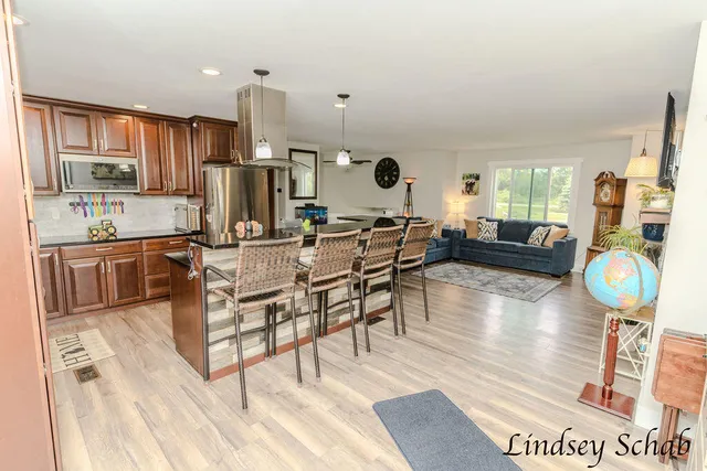 $459,999 | 15333 Cedar Springs Avenue Northeast, Cedar Springs, MI 49319