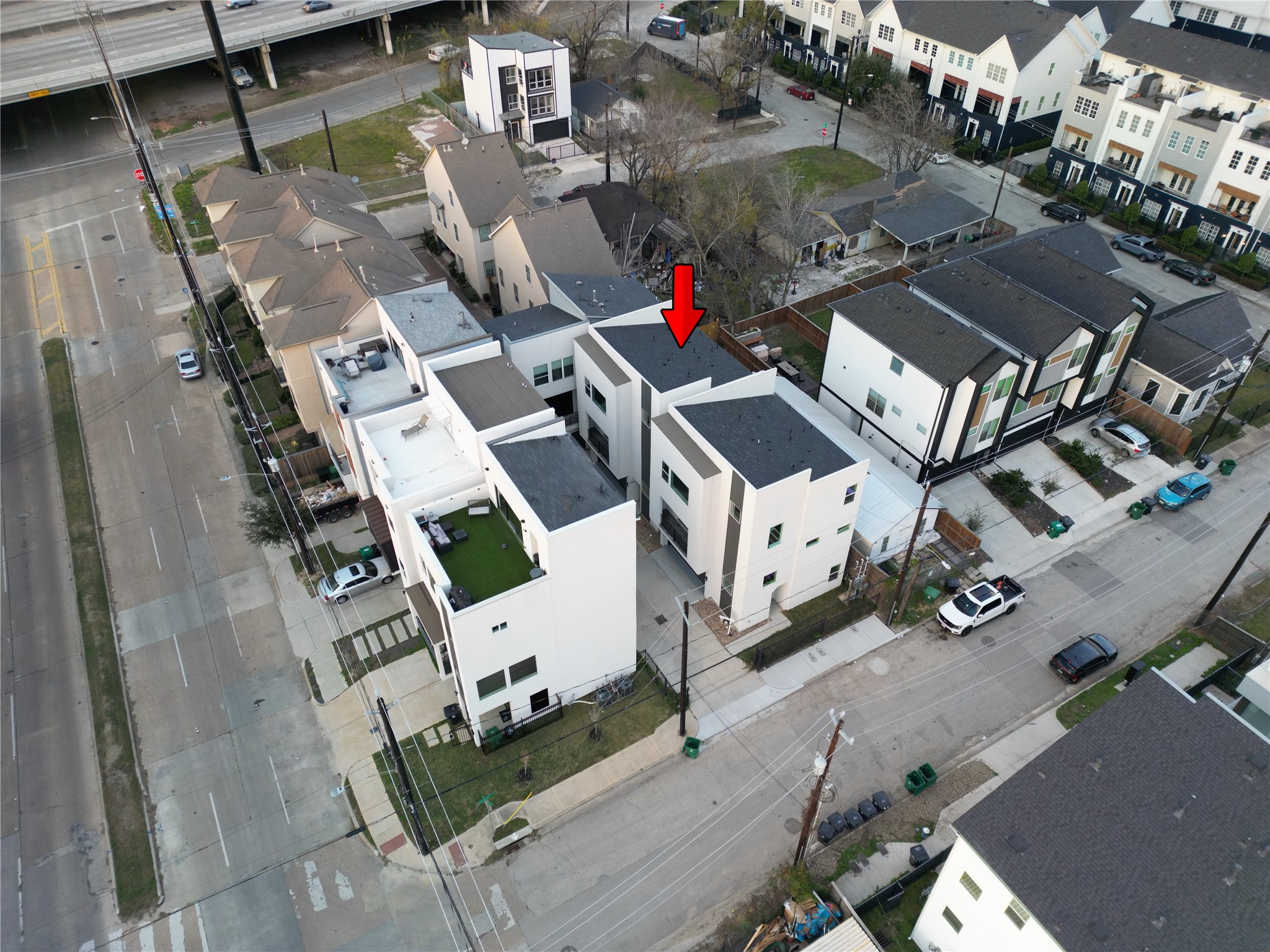 3405 Baer Street Houston, TX 77020 - Photo 28 of 28 an aerial view of a house with outdoor space