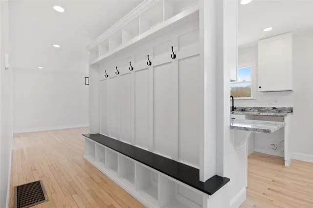 $1,279,900 | 36 Kinnicutt Avenue, Warren, RI 02885