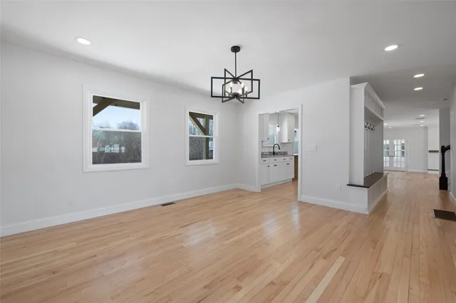 $1,279,900 | 36 Kinnicutt Avenue, Warren, RI 02885