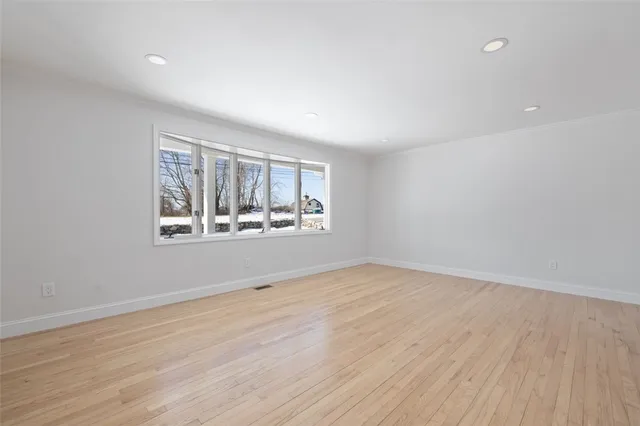 $1,279,900 | 36 Kinnicutt Avenue, Warren, RI 02885