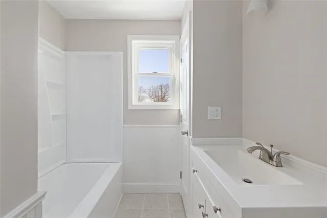 $1,279,900 | 36 Kinnicutt Avenue, Warren, RI 02885