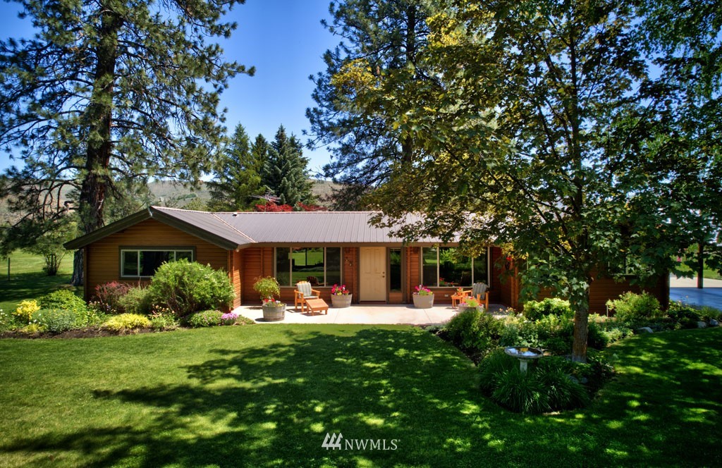 54 Twisp Airport Road Twisp, WA 98856 - Photo 10 of 40